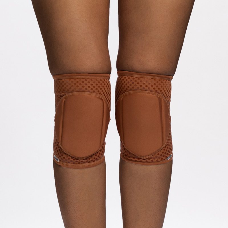 Grippy knee pads – Nude-Mocha