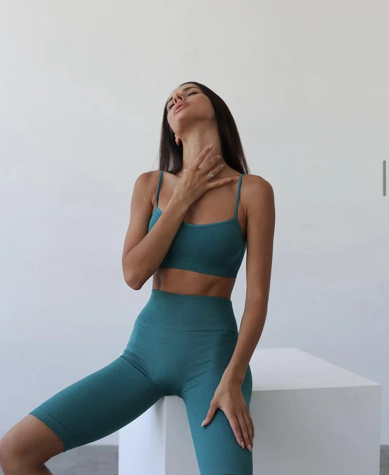 Emerald seamless set