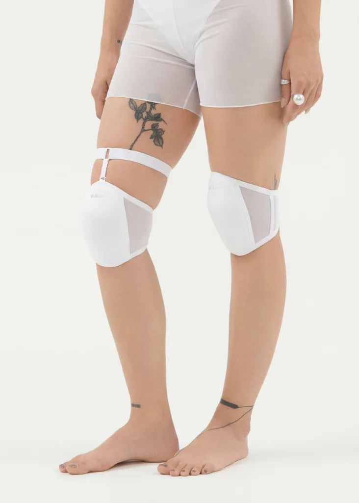 Knee Pads with Garter – DODO – White