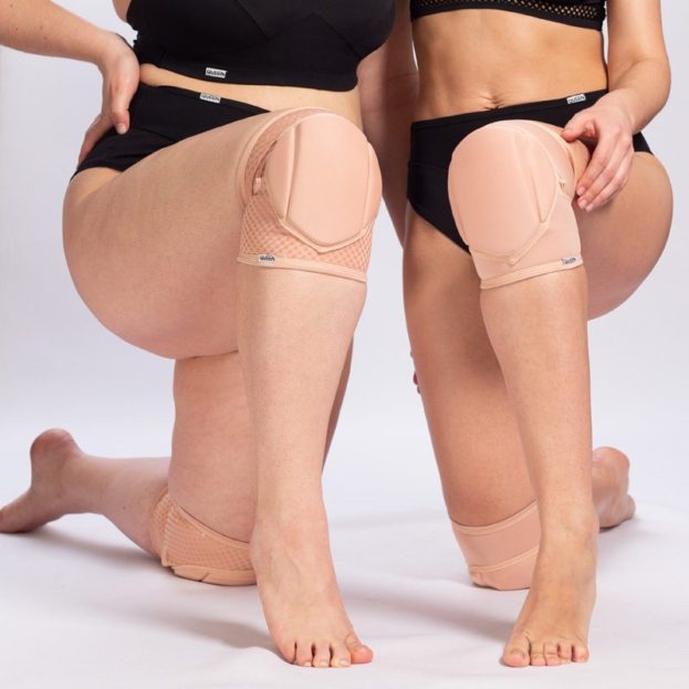 Grippy knee pads – Nude-Latte