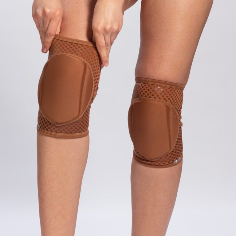 Grippy knee pads – Nude-Mocha